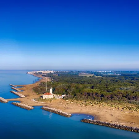 With Shared Pools Бібіоне
