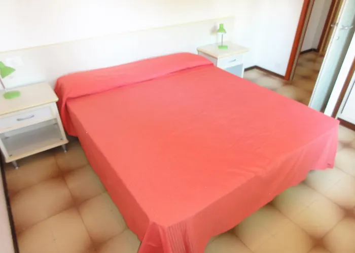 With Shared Pools Willa *