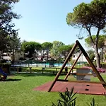 Вилла With Shared Pools *